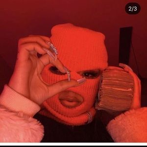 Meet your Posher, Anaya